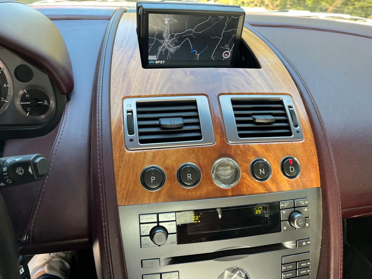 ASTON MARTIN DB9 Coupé Touchtronic