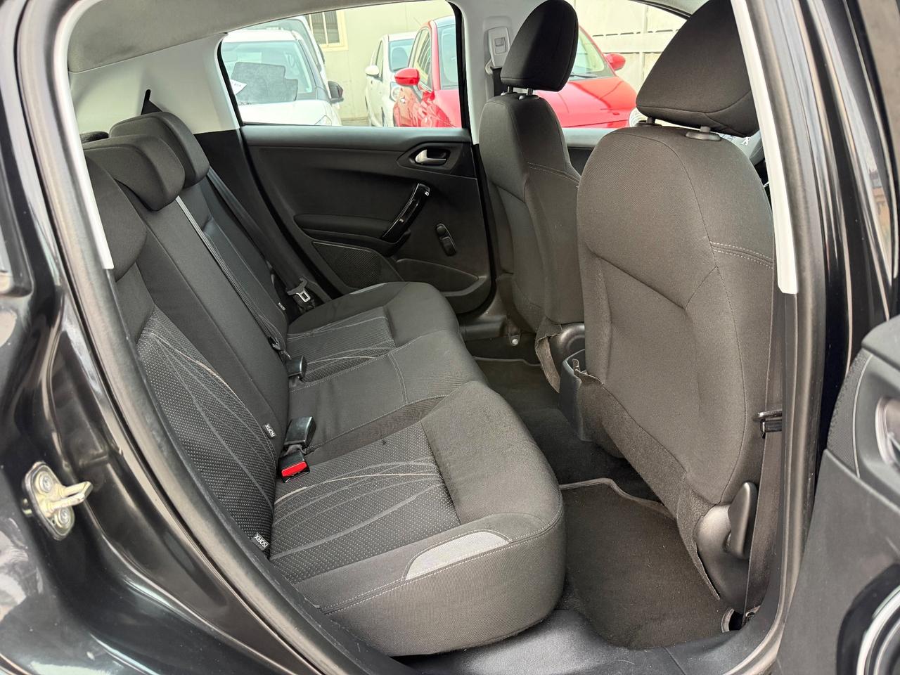 Peugeot 208 1.4 HDi 68 CV 5 porte Active