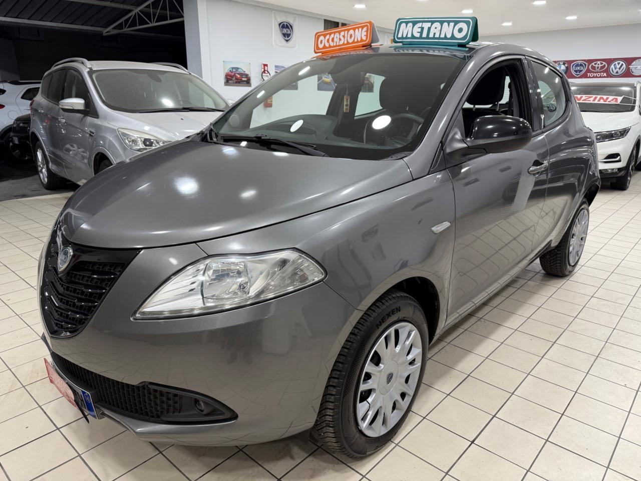 Lancia Ypsilon ecochic gold 2014