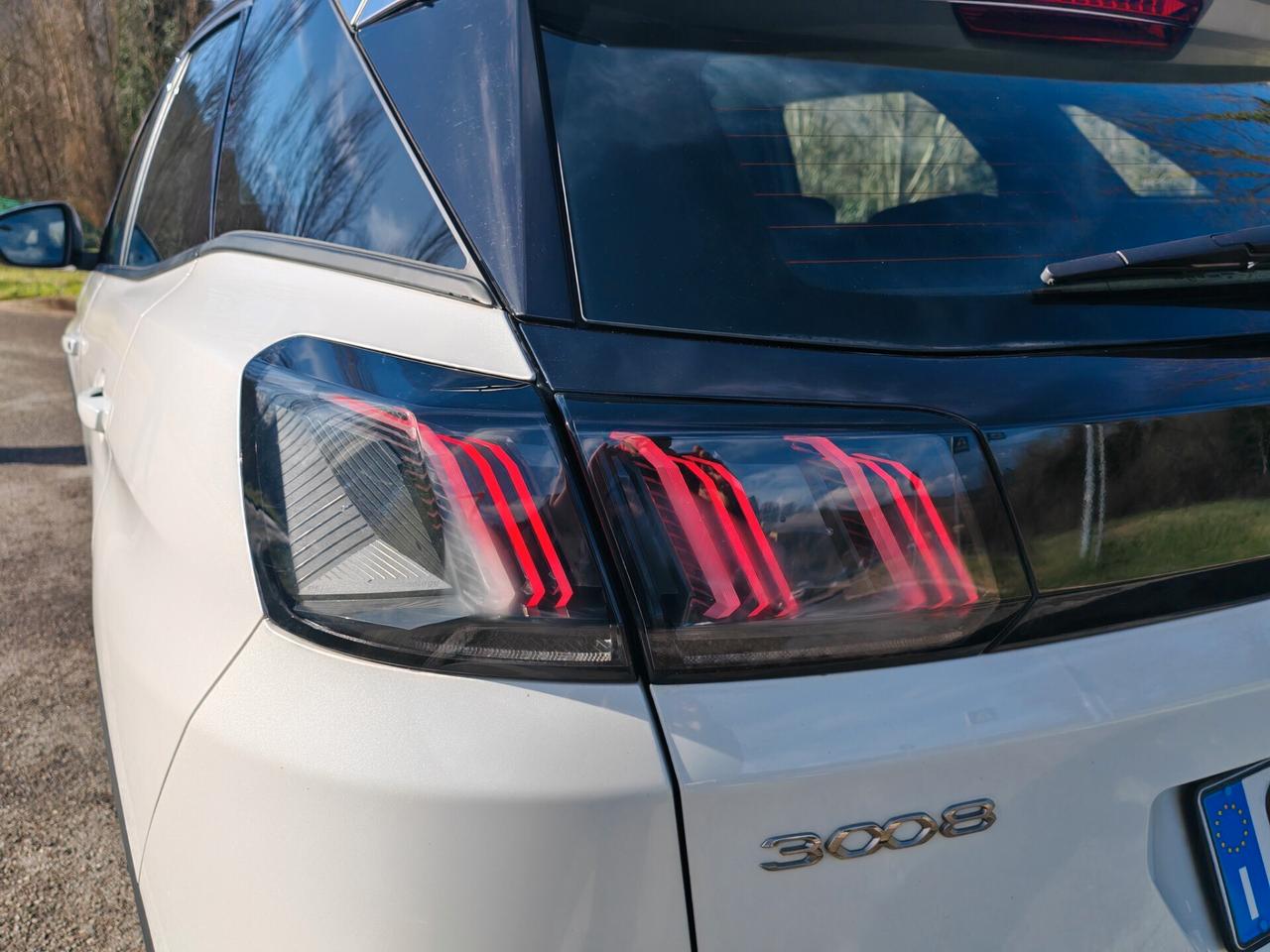 Peugeot 3008 BlueHDi 130 Incidentata/Sinistrata