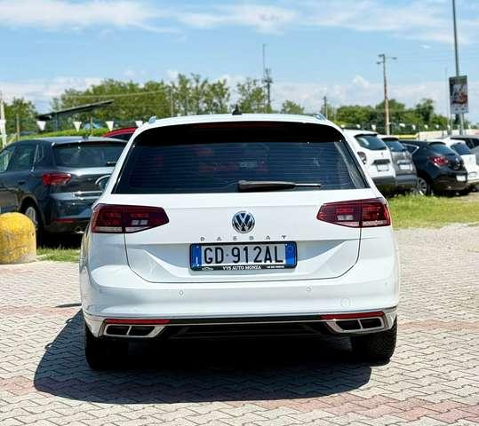 Volkswagen Passat Variant 2.0 tdi R-Line Executive 150cv dsg
