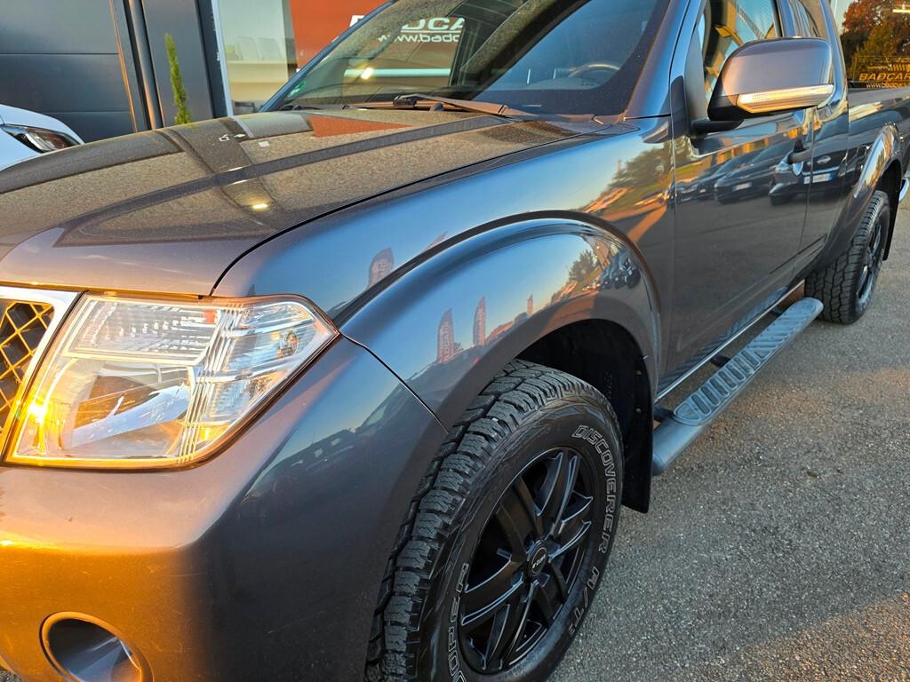 Nissan Navara 2.5 dCi 190CV King Cab LE DA VETRINA!