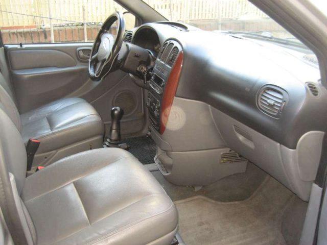 CHRYSLER Voyager 2.5 CRD KAT LX