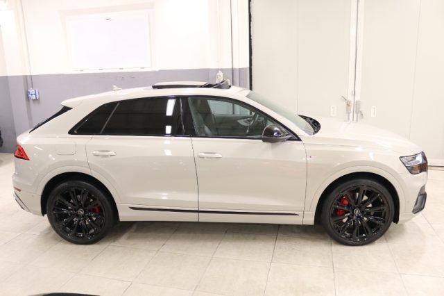AUDI Q8 55 TFSI quattro tiptronic Sport PLUS S-LINE