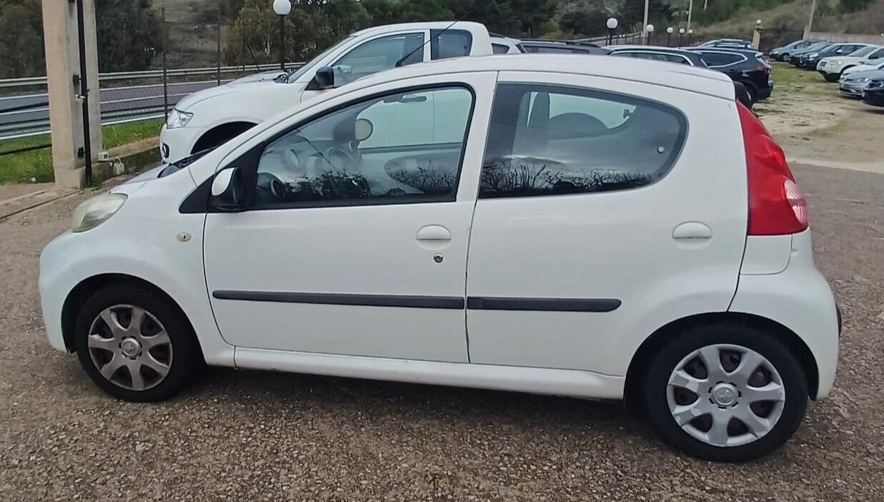 Peugeot 107 1.0 5p. Active - 2011