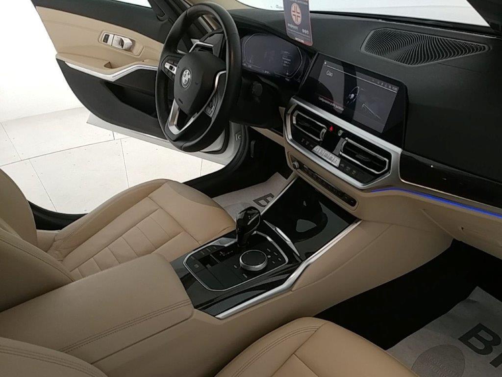 BMW Serie 3 Touring 320 d Mild Hybrid 48V Luxury Steptronic