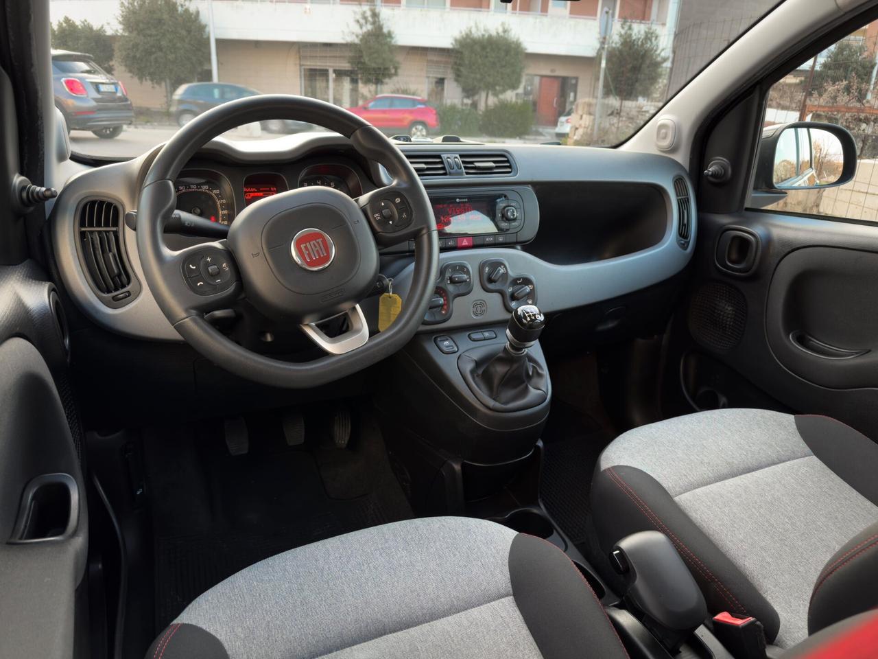 Fiat Panda 1.2 Lounge 70 cv Neopatentati 5 posti