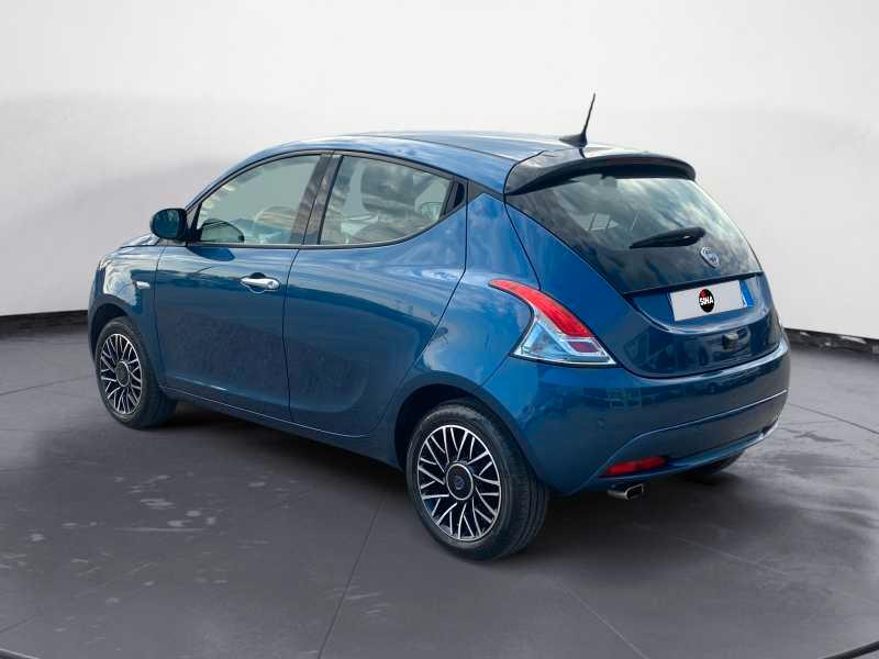 LANCIA Ypsilon 1.0 firefly hybrid Platino s&s 70cv