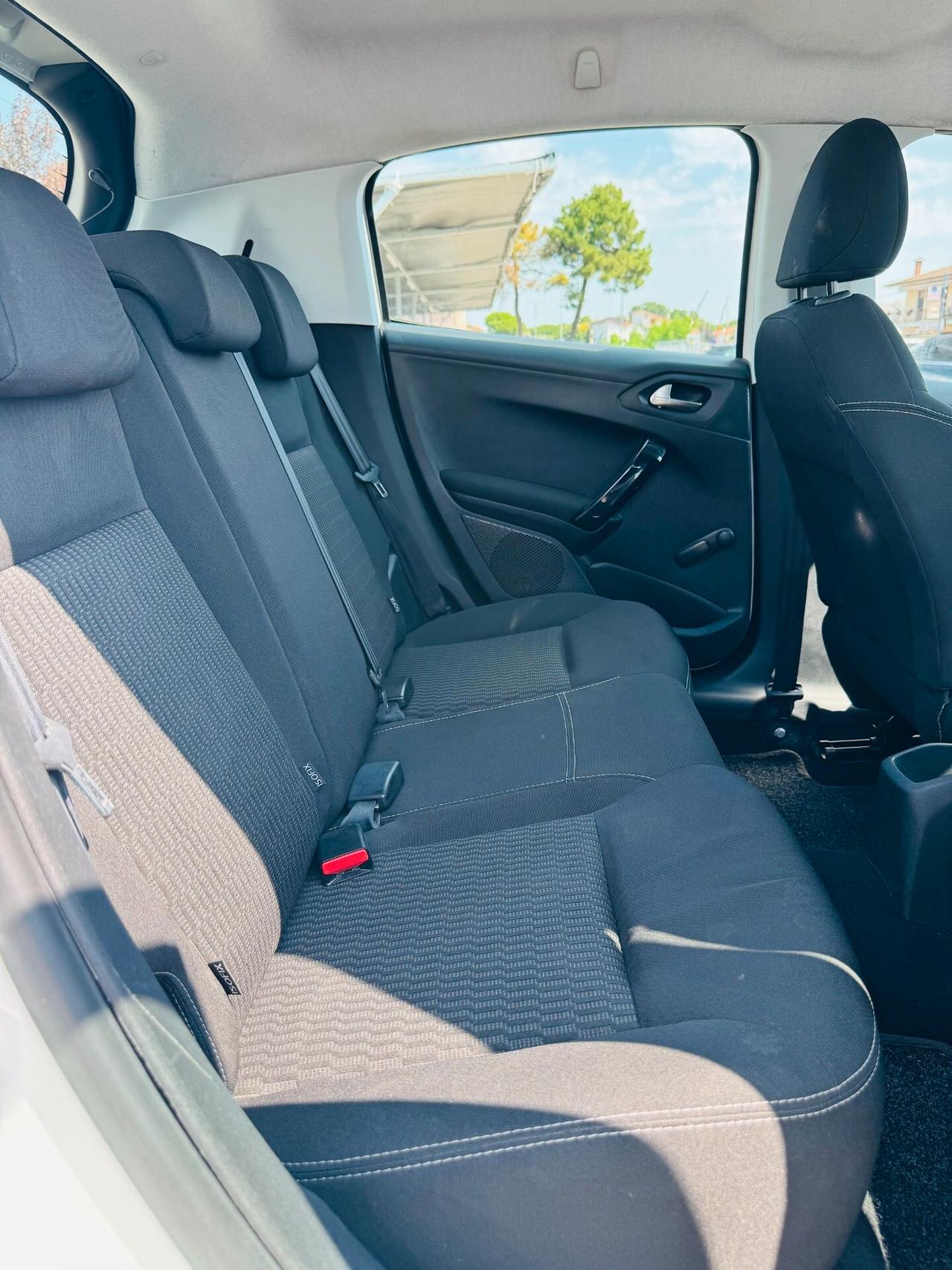 Peugeot 208 BlueHDi 75cv 5 porte Allure