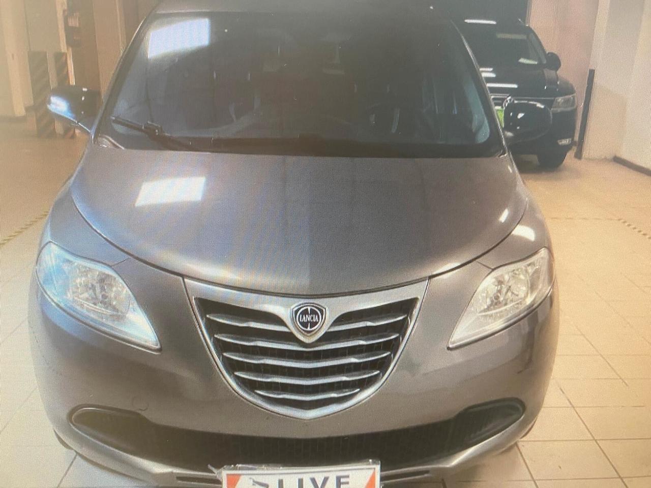 Lancia Ypsilon 1.2 69 CV 5 porte GPL Ecochic Silver