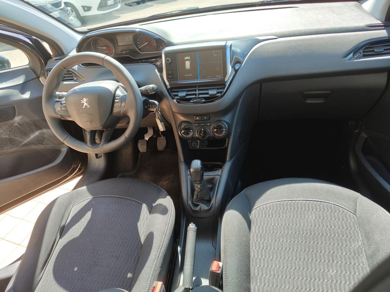 Peugeot 208 BlueHDi 100 S&S 5p. Mix