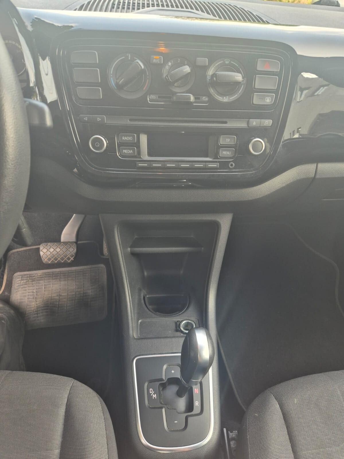 Volkswagen up! 1.0 75 CV 5p. high up!