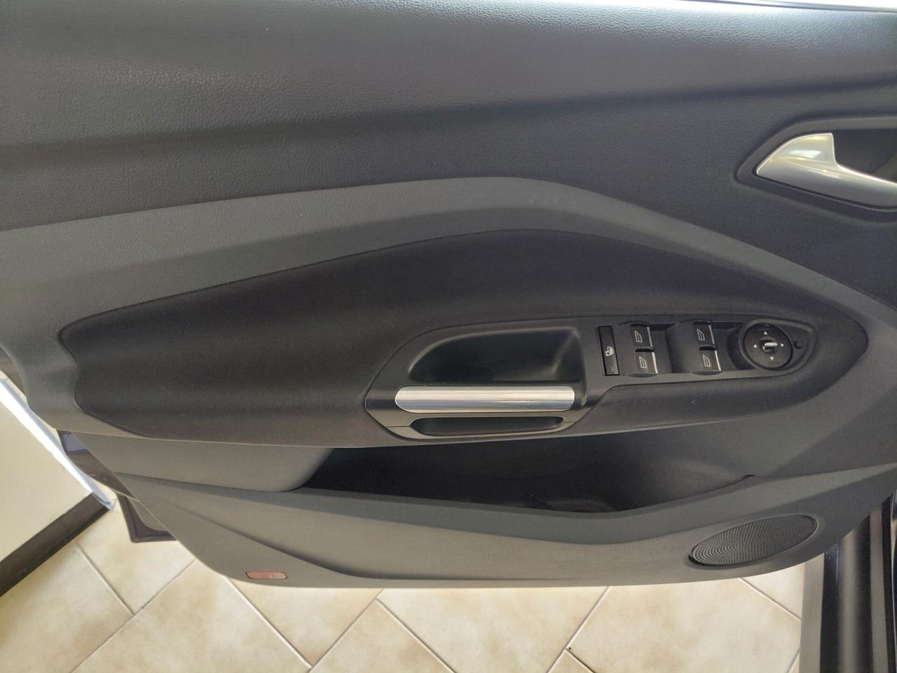 FORD C MAX ANNO 2013 BZ GPL 1 6 ADATTA NEOPATENTATI KM 137 mila