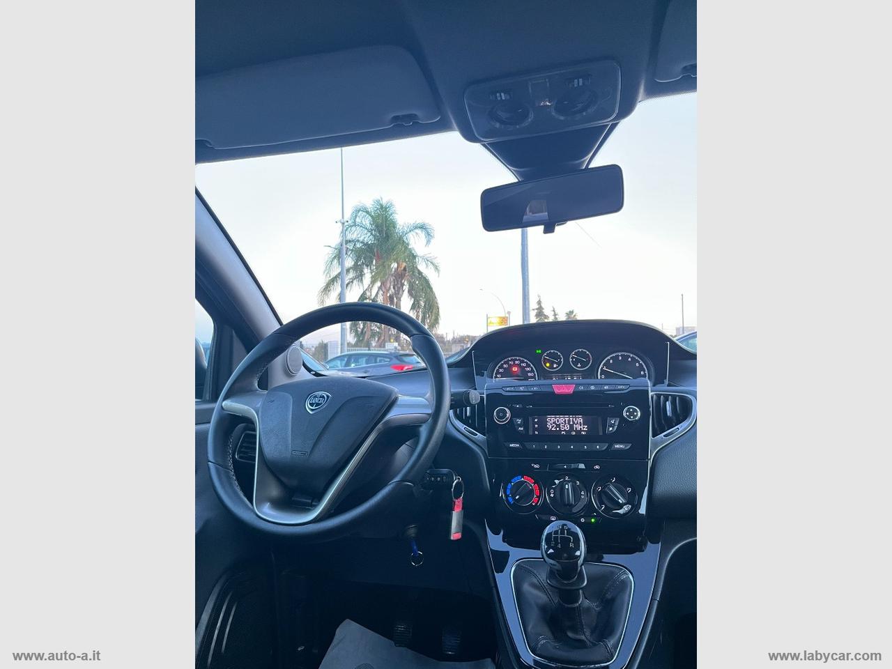 LANCIA Ypsilon 1.2 69 CV 5p. S&S Silver