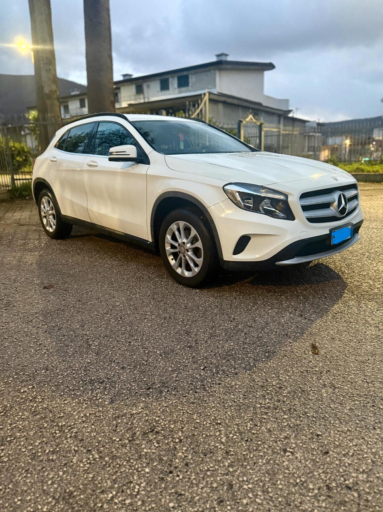 Mercedes-benz GLA 200 D Business