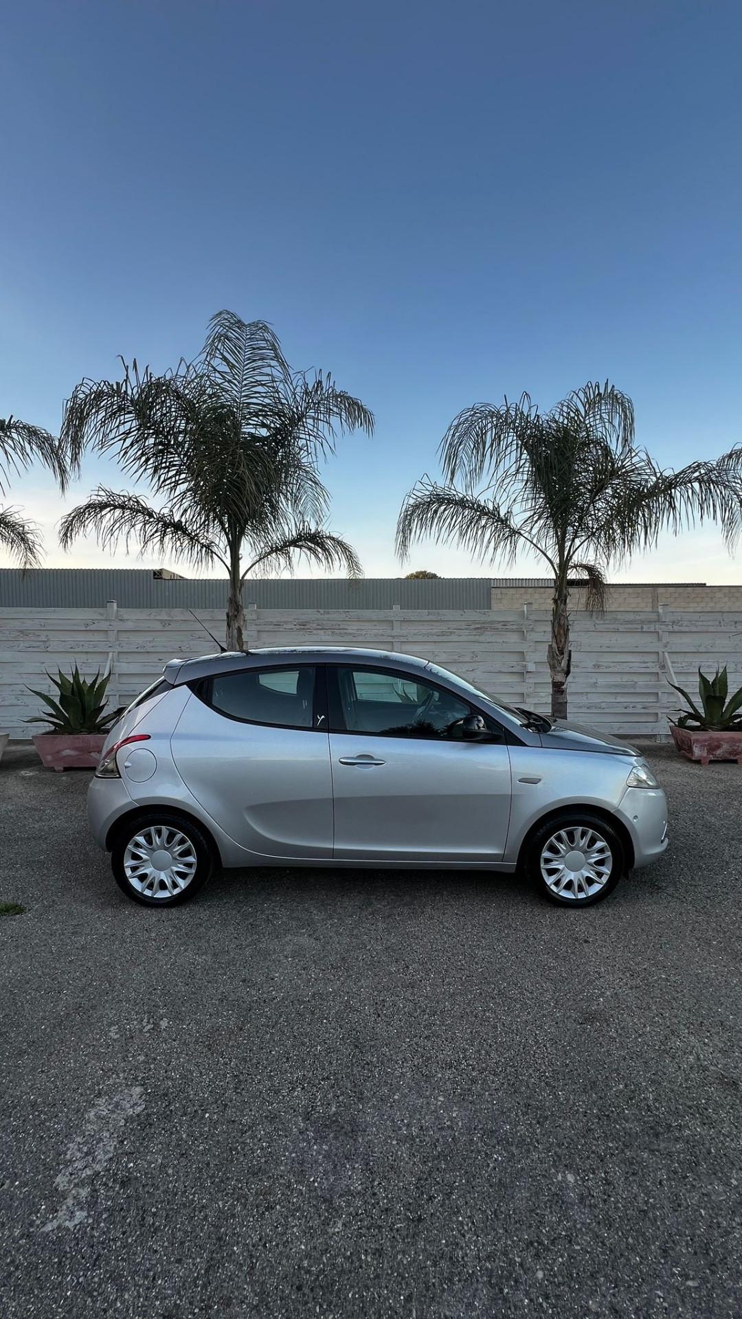 Lancia Ypsilon 1.2 benzina GPL