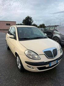 Lancia Ypsilon 1.4 16V Platino