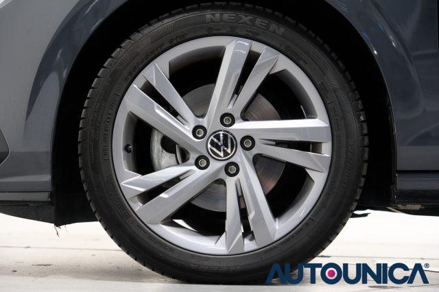 VOLKSWAGEN Golf 1.0 TSI R-LINE FULL LED NEOPATENTATI