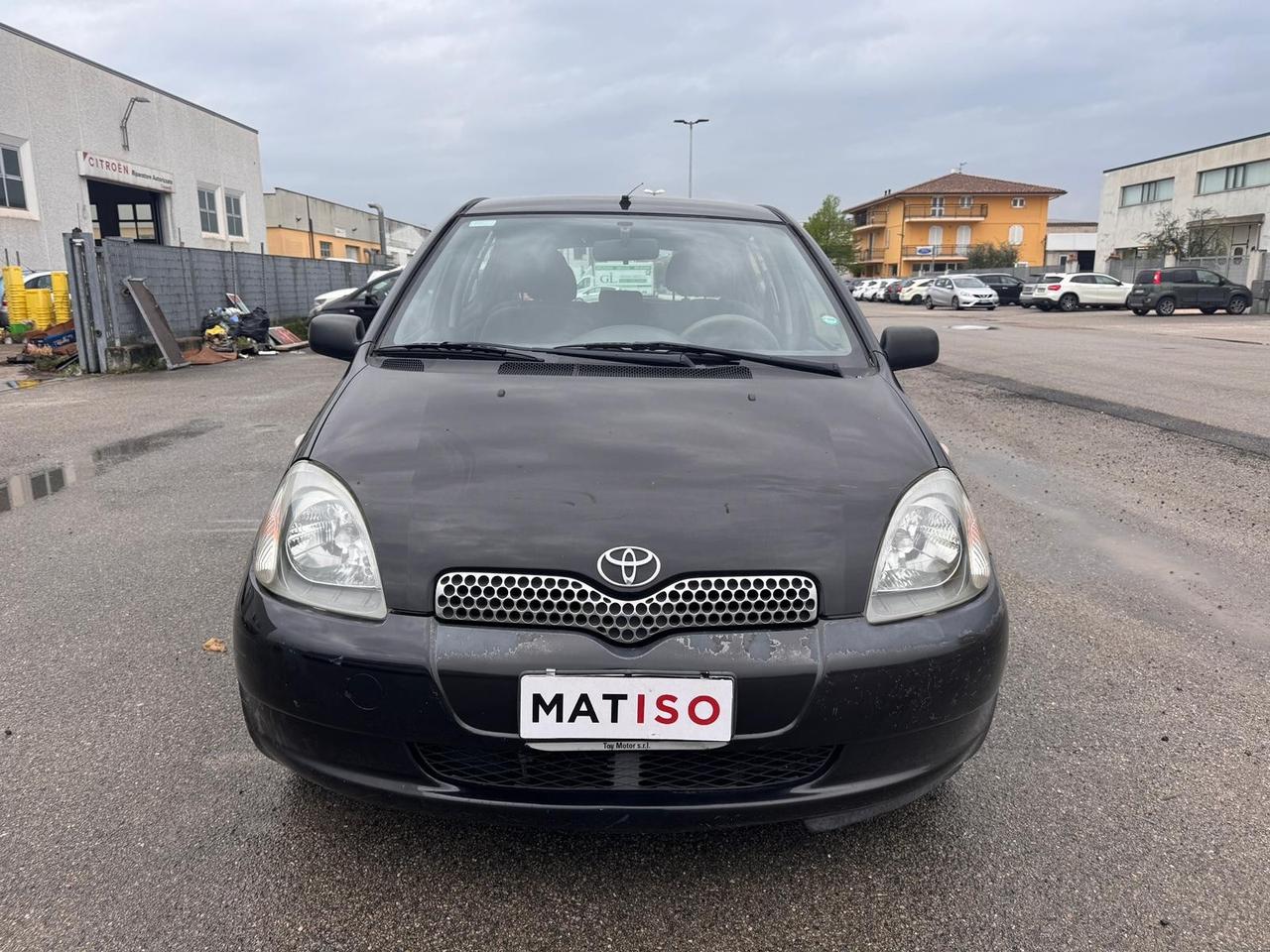 Toyota Yaris 1.0i 16V cat 5 porte Sol