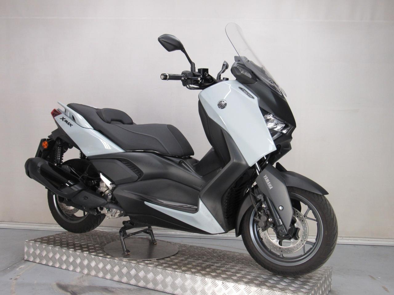 Yamaha X-Max 300 ABS TECH MAX CERAMIC GERY