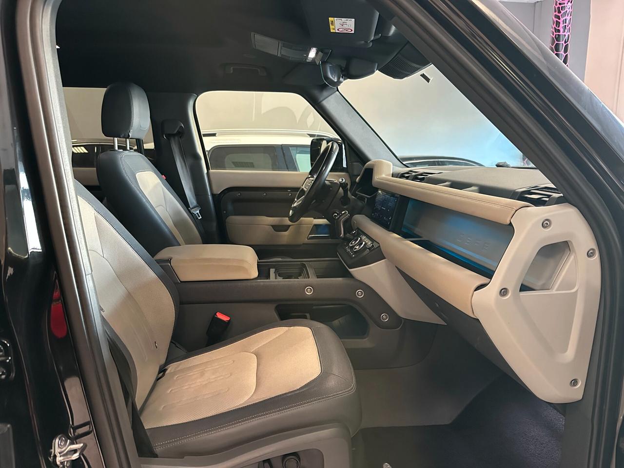 Land Rover Defender 110 3.0D I6 200 CV AWD Auto X-Dynamic SE GANCIO TRAINO