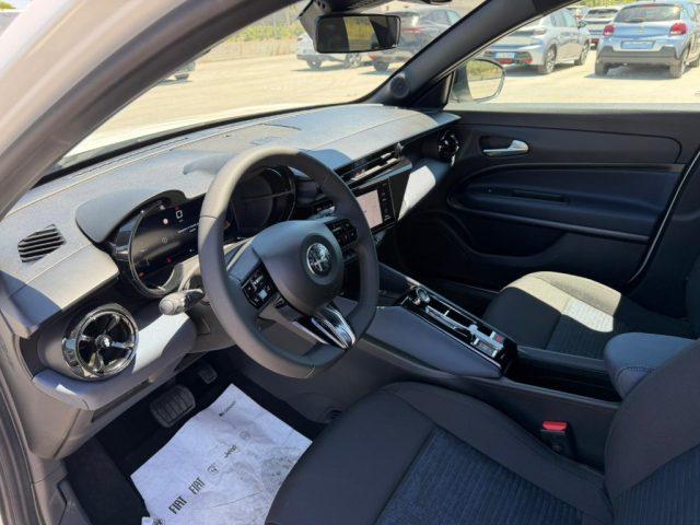 ALFA ROMEO Junior 1.2 145 CV Hybrid eDCT6 Q4 Sprint