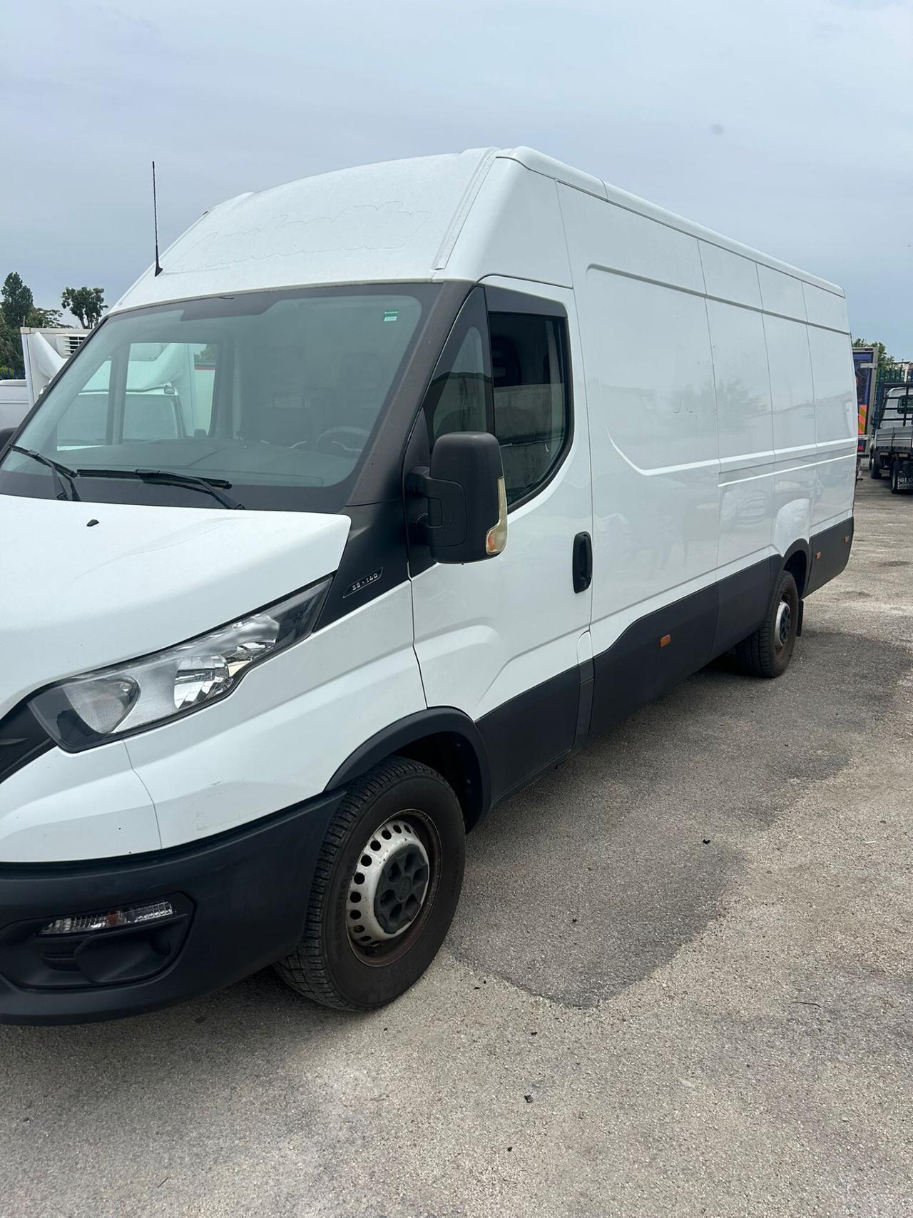 iveco daily 35s14 anno 2020 furgone e.6
