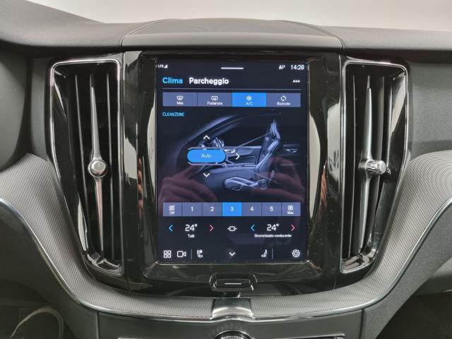 VOLVO XC60 T6 Recharge Plug-in Hybrid AWD automatico Plus Dar