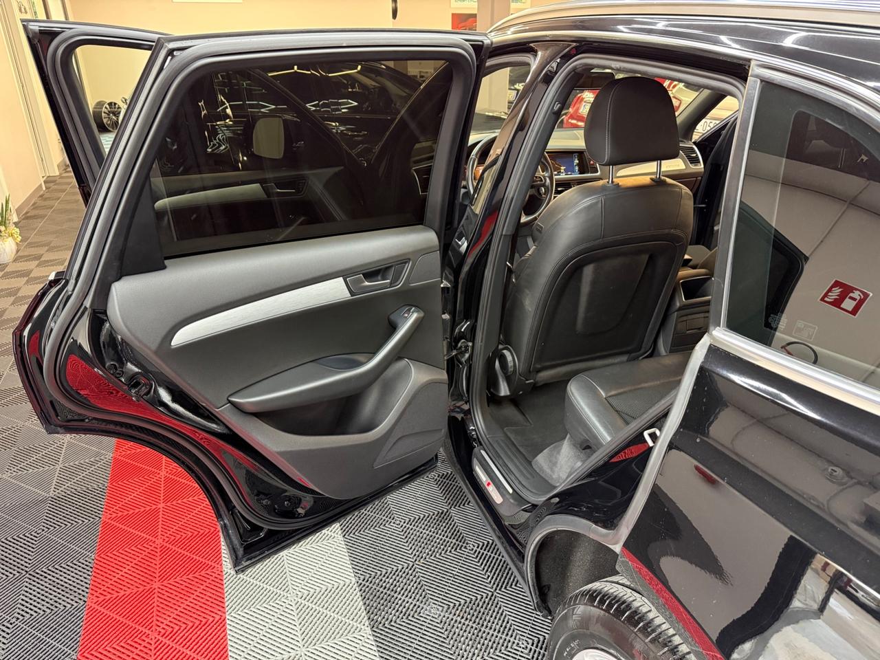 Audi Q5 2.0 TDI quattro S-LINE - FABIANOAUTO