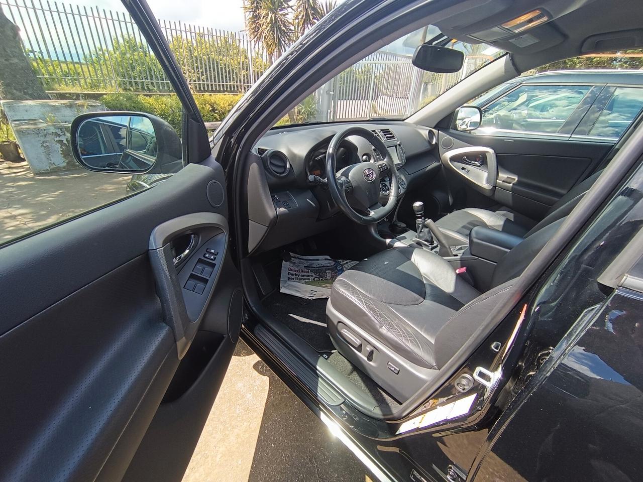 Toyota RAV 4 RAV4 Crossover 2.2 D-Cat 177 CV Luxury