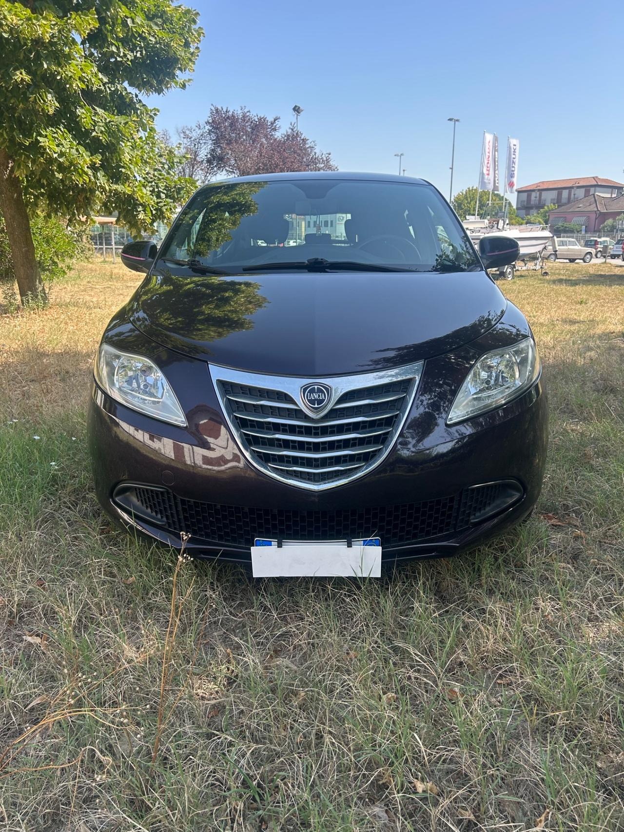 Lancia Ypsilon 1.2 69 CV 5 porte S&S Gold