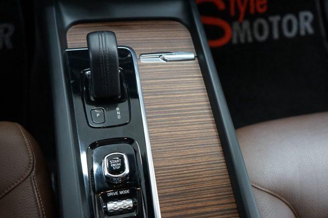 VOLVO XC60 T6 Recharge Plug-in Hybrid AWD Inscription Express