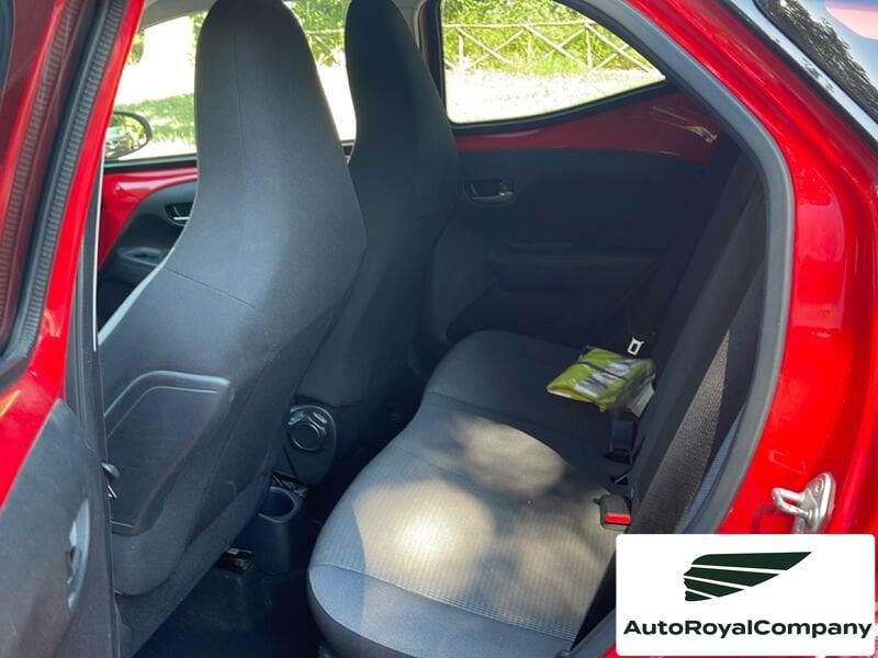 Toyota Aygo 1.0 VVT-i x-clusiv red style MMT