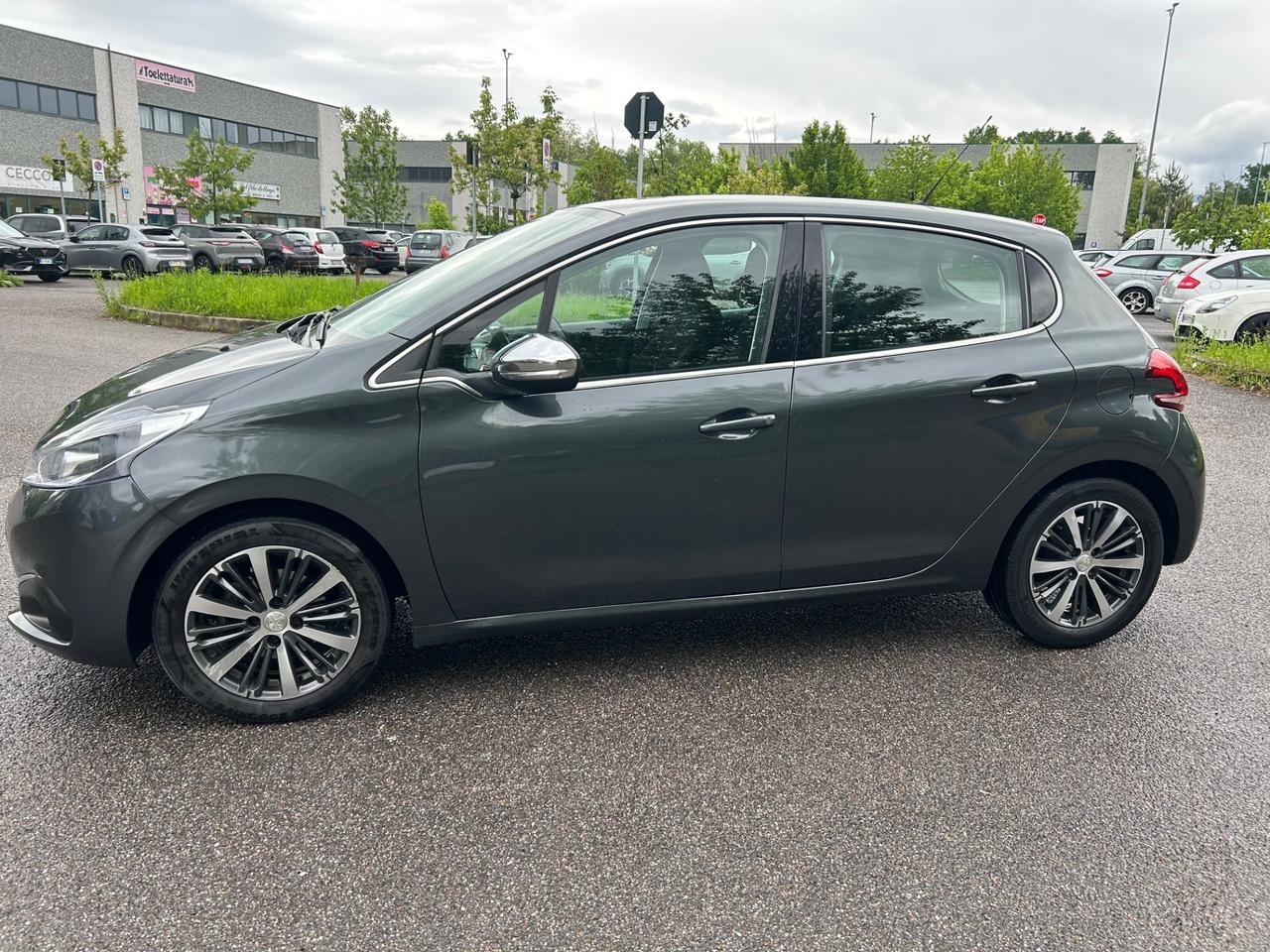 Peugeot 208 PureTech 82 5 porte Allure*Solo 82000 Km *