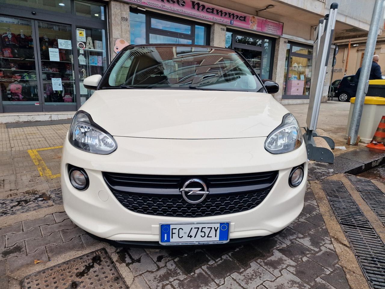 Opel Adam 1.4 87 CV GPL Tech Unlimited