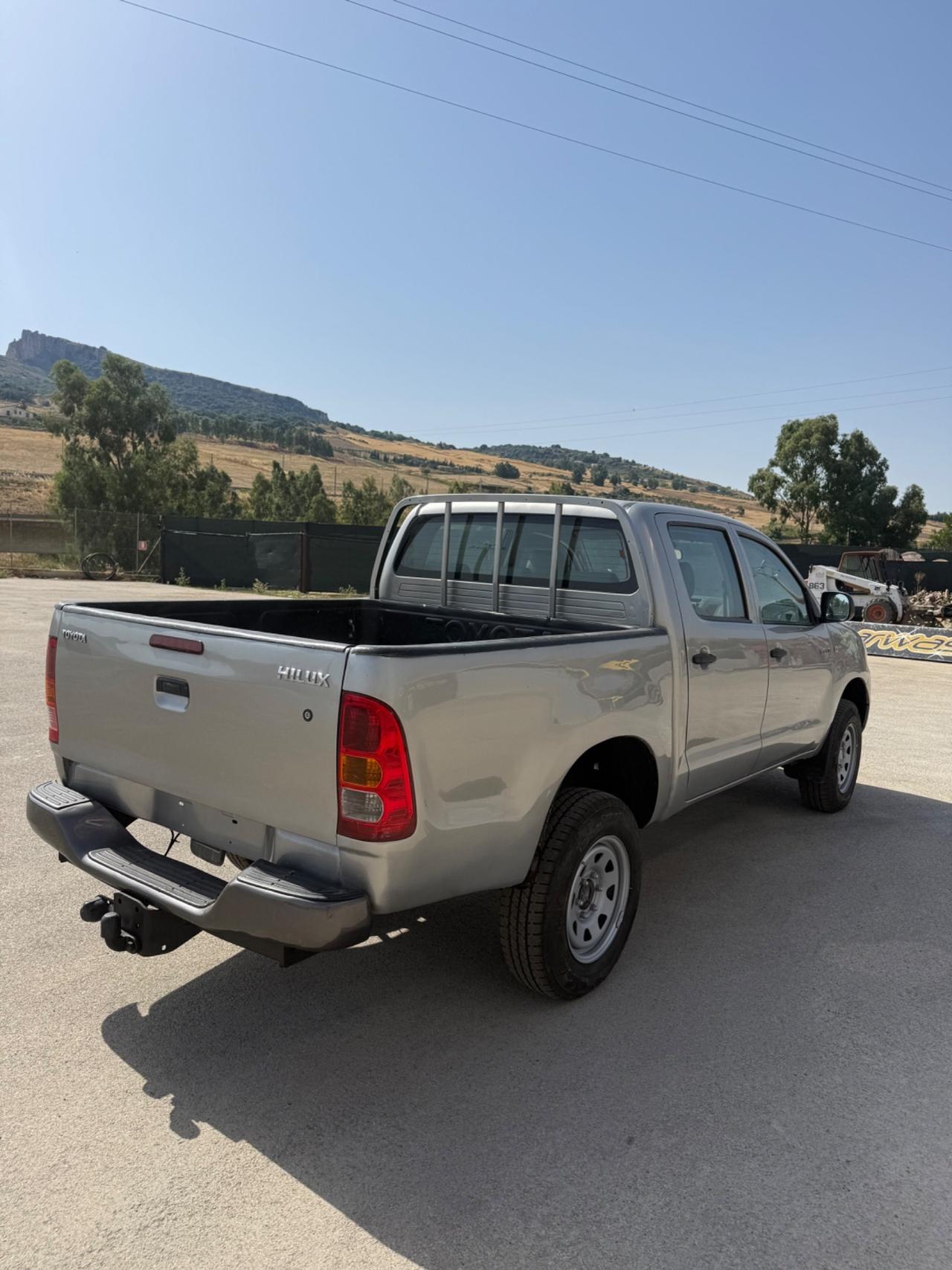 Toyota Hilux 2.5 D-4D 4WD 2p. Extra Cab DLX