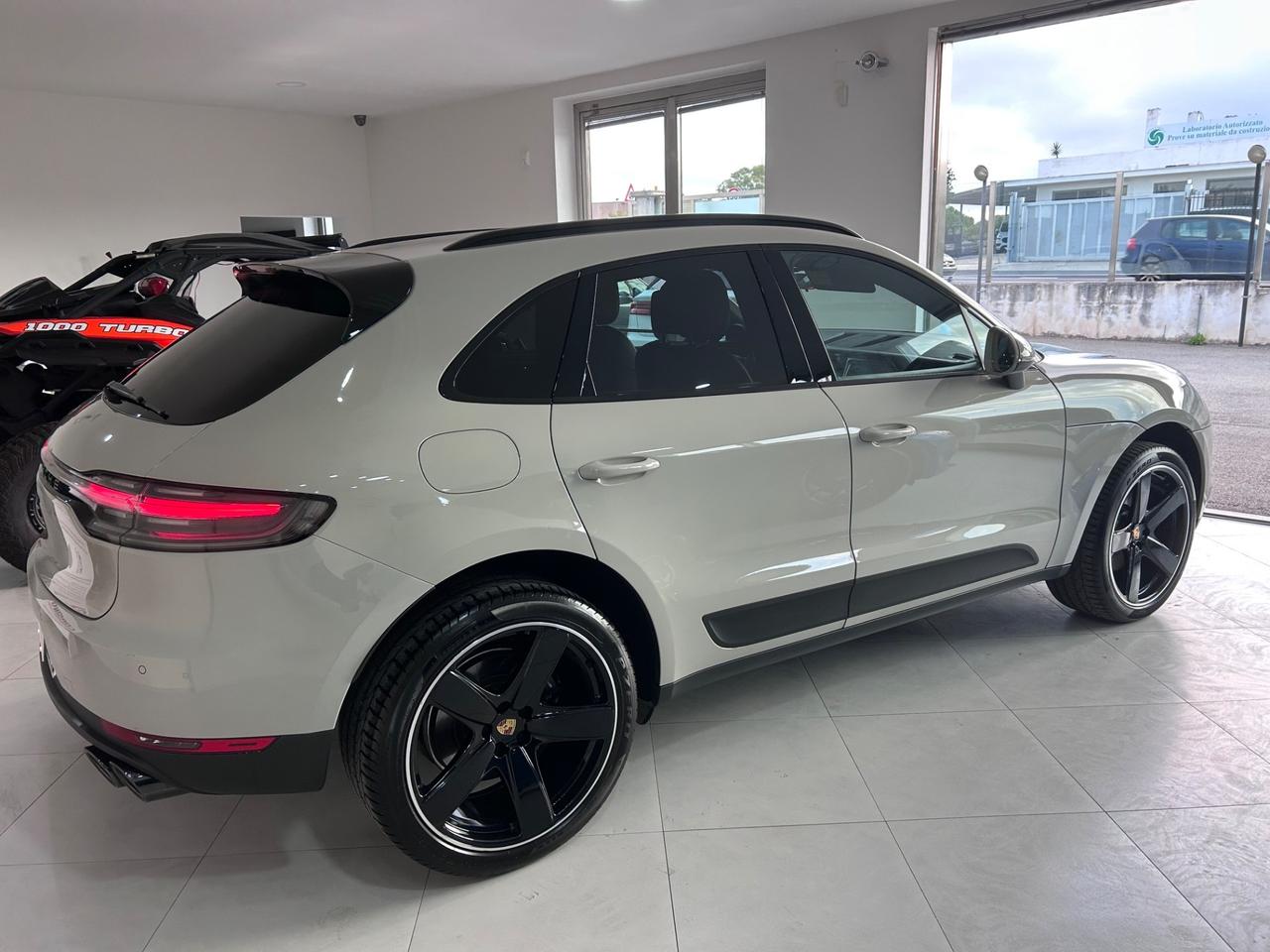 Porsche Macan 2.0 allestimento Full