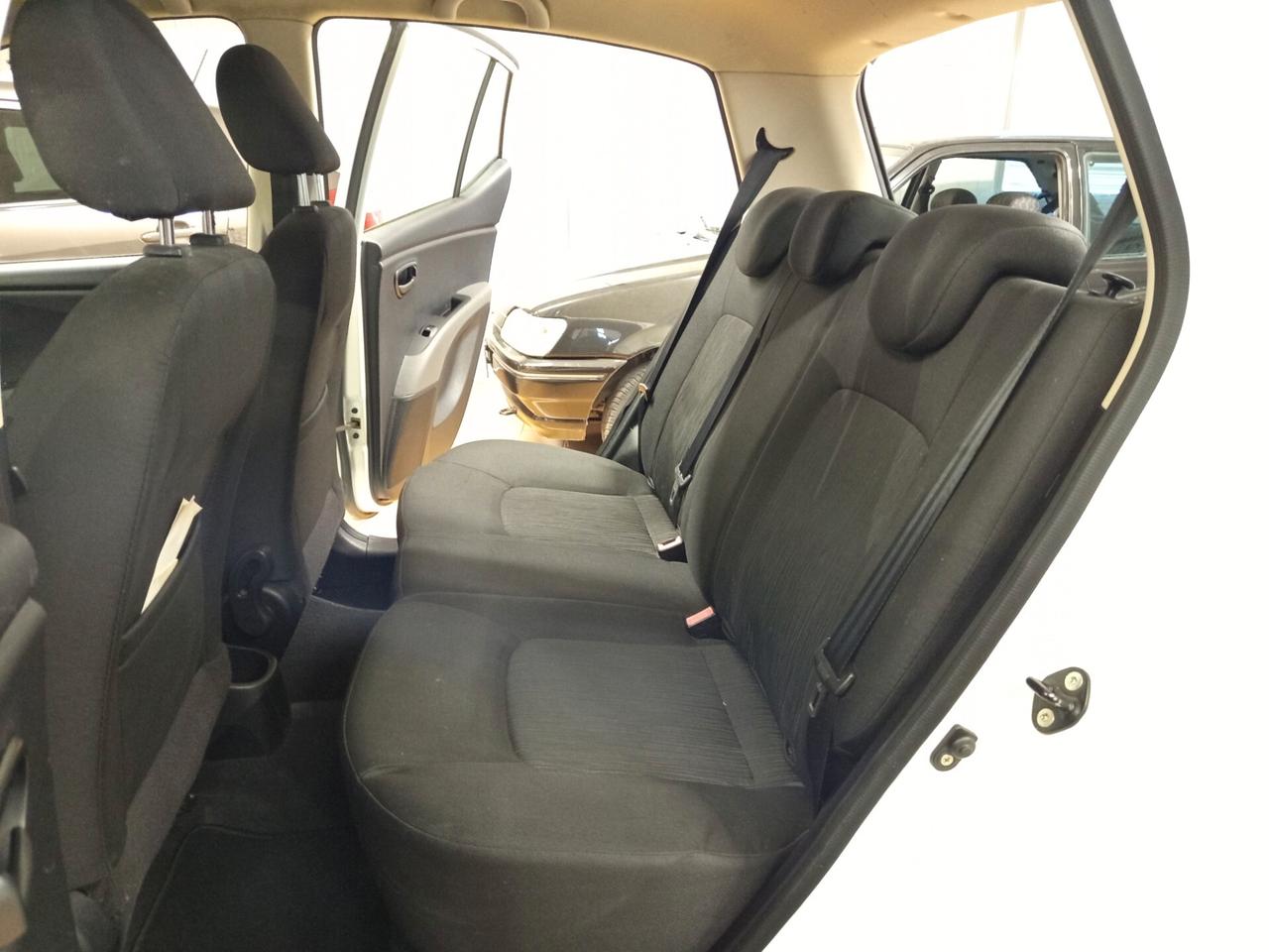 Hyundai i10 1.1 benzina, 100 Mila chilometri. Ok neopatentati