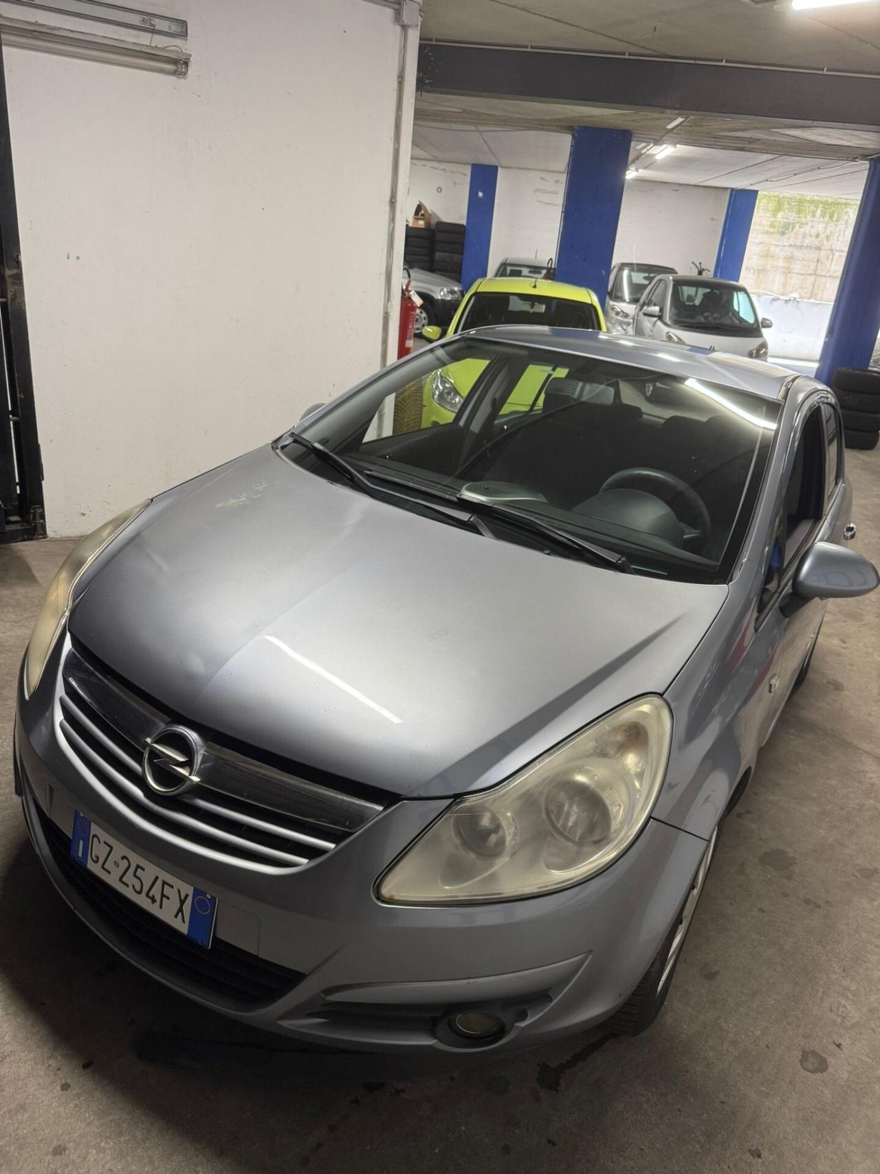 Opel Corsa 1.2 5 porte Cosmo