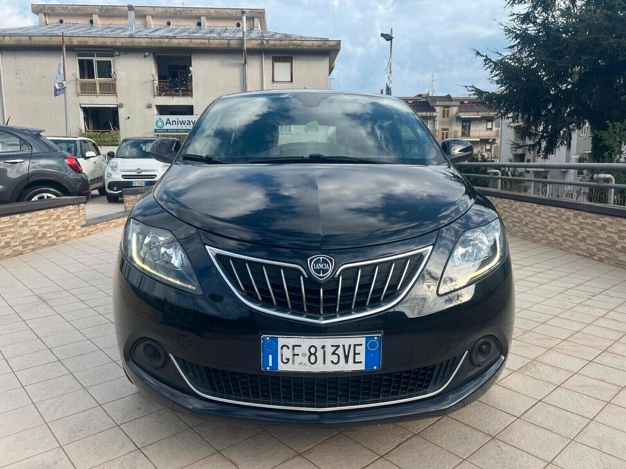 Lancia Ypsilon 1.0 FireFly S&S Hybrid Ecochic Silver 5 porte 05/2021 km 53.000