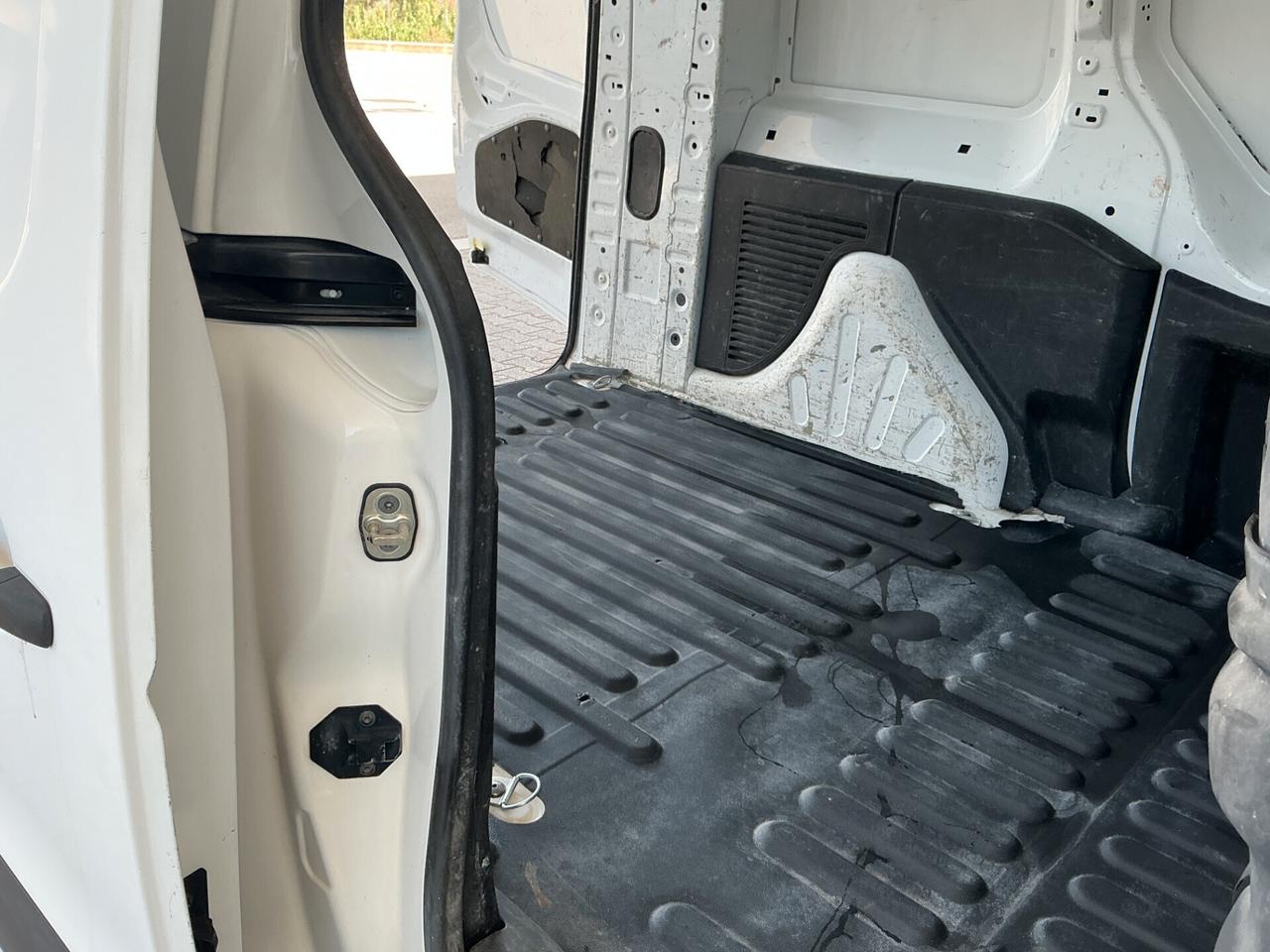 Citroen Berlingo 1.6 HDi 90 Van 3 posti Club L2