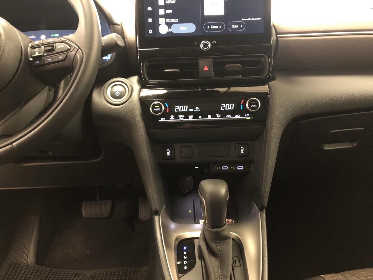 Toyota Yaris Cross 1.5h Lounge fwd 130cv e-cvt