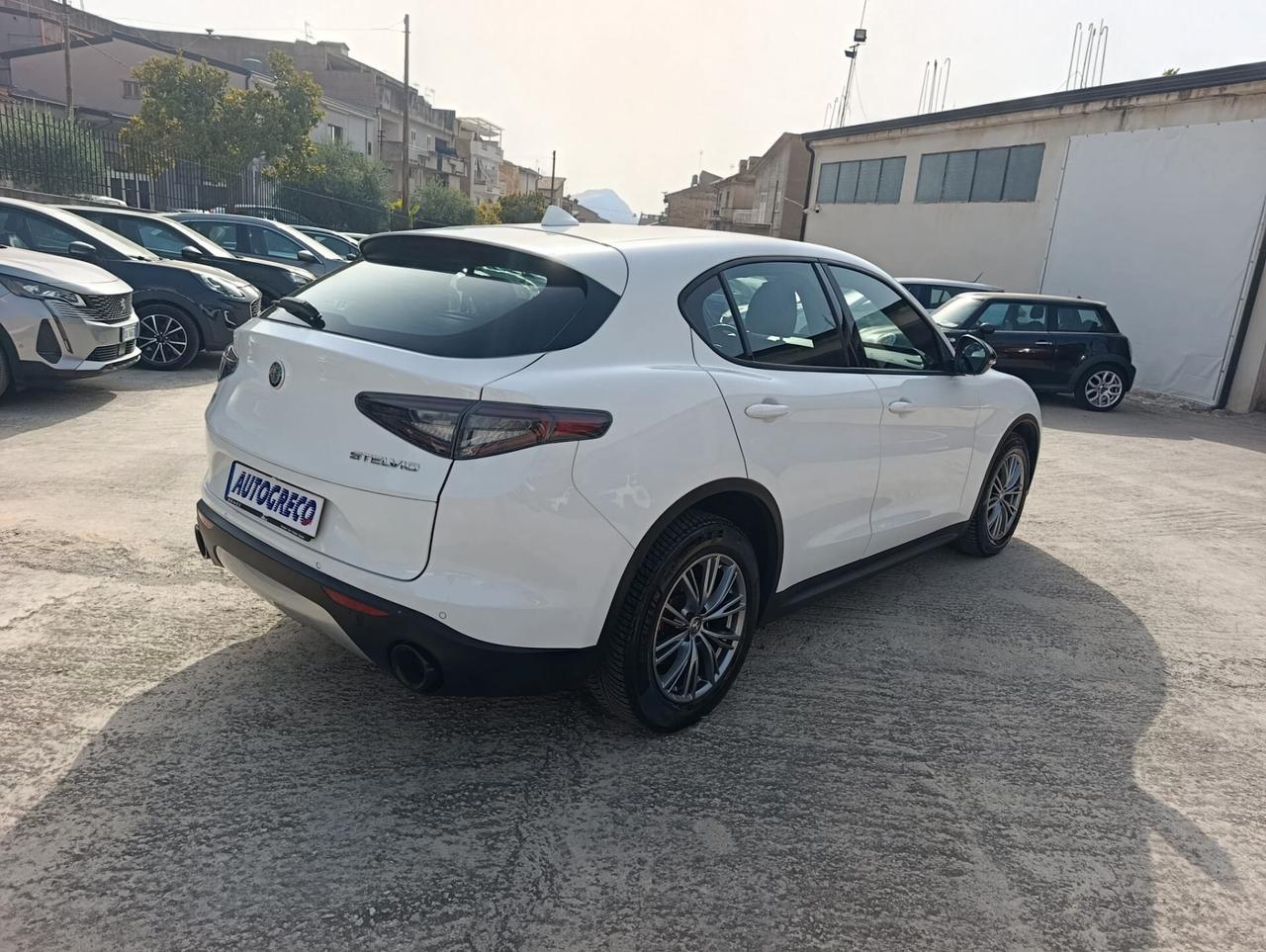 Alfa Romeo Stelvio 2.2 Turbodiesel 160 CV AT8 RWD