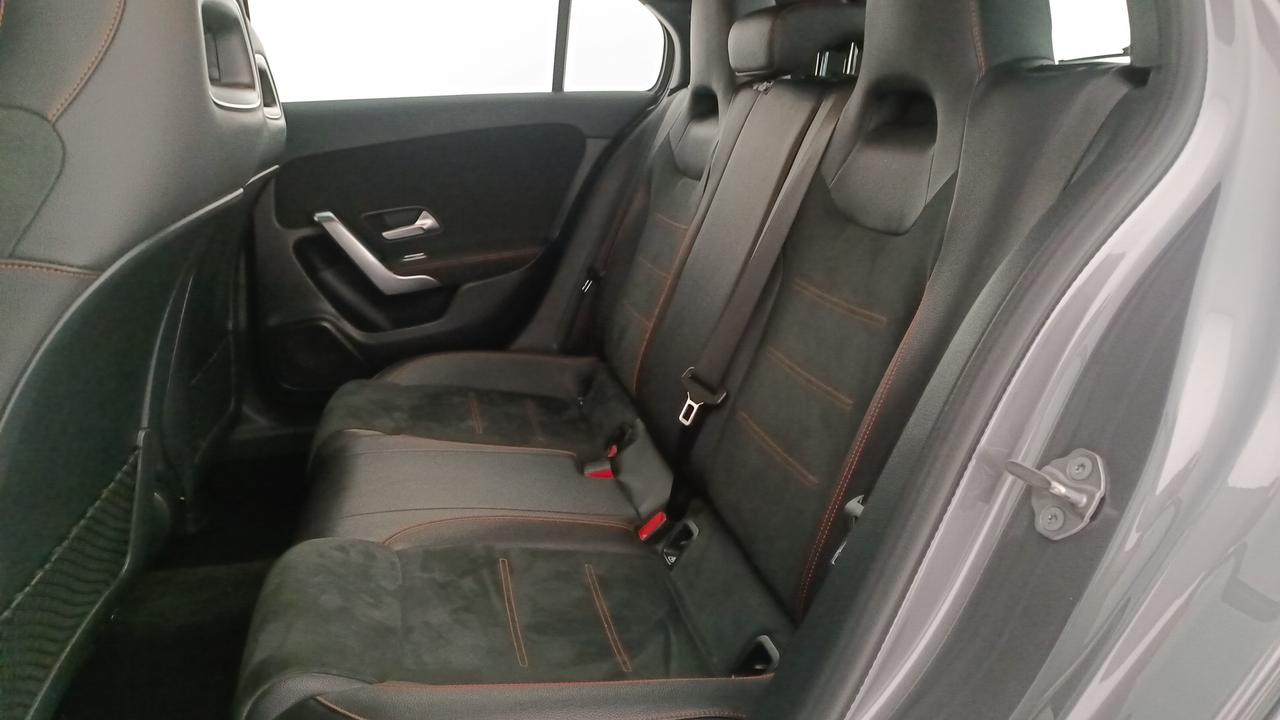 Mercedes-Benz A 180 d Premium auto