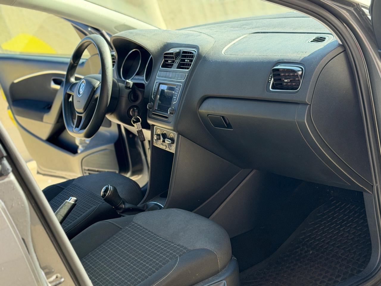 Volkswagen Polo 1.0 benzina 2017 NEOPATENTATI