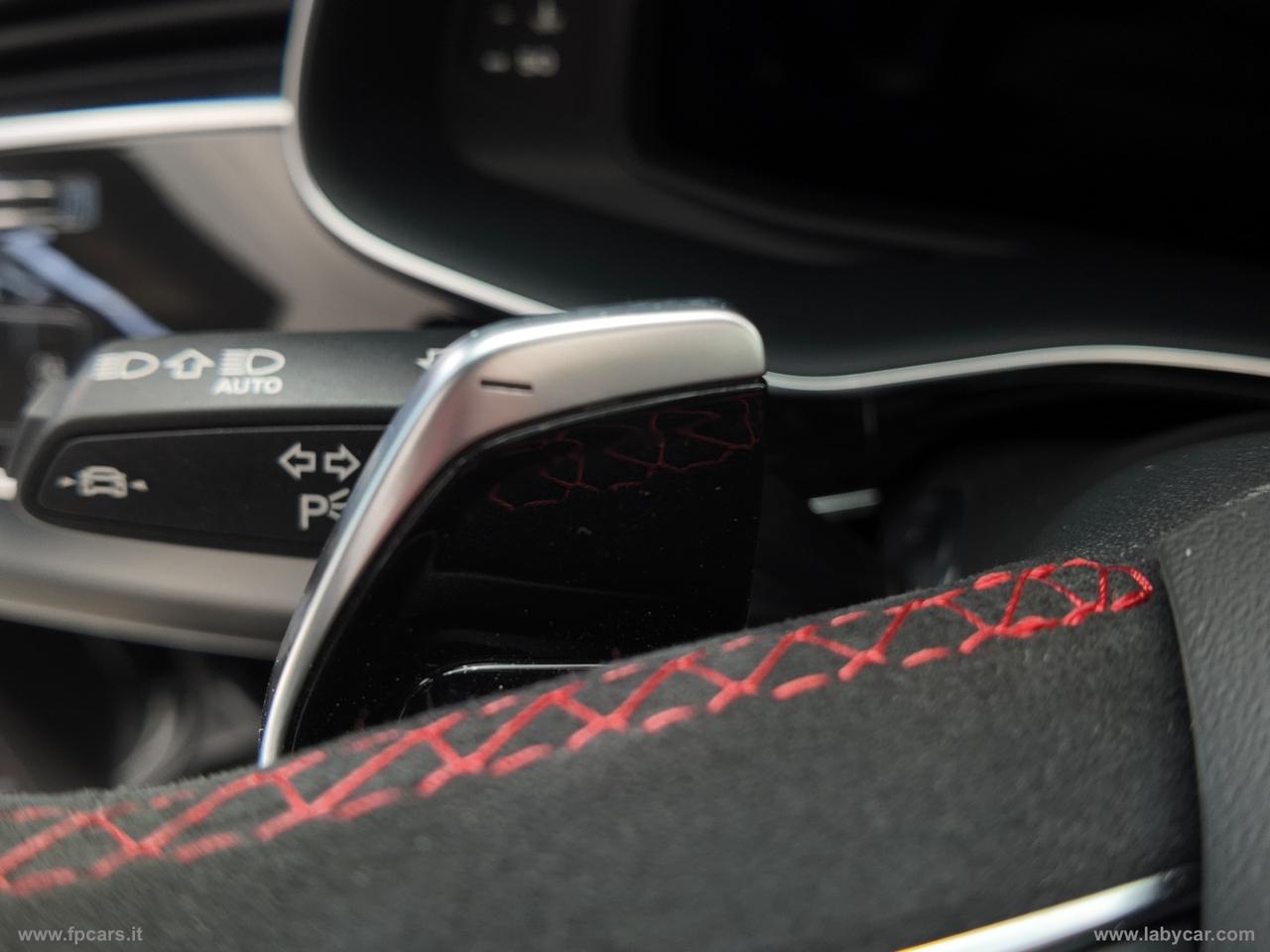 AUDI RS Q8 TFSI V8 quattro tiptr. Performance