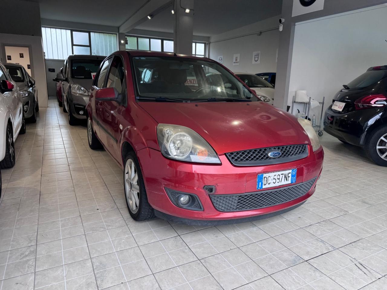 Ford Fiesta 1.2 16V 5p. Ghia