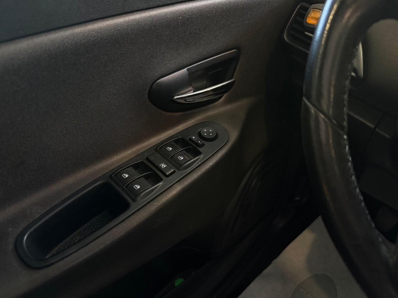 Lancia Ypsilon 0.9 BENZINA NEOPATENTATI