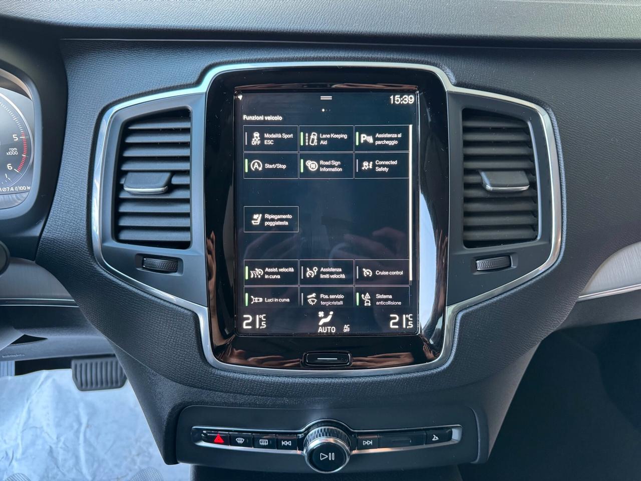 Volvo XC 90 XC90 B5 AWD GEARTR MOMENTUM HYBRID GARAN24ME