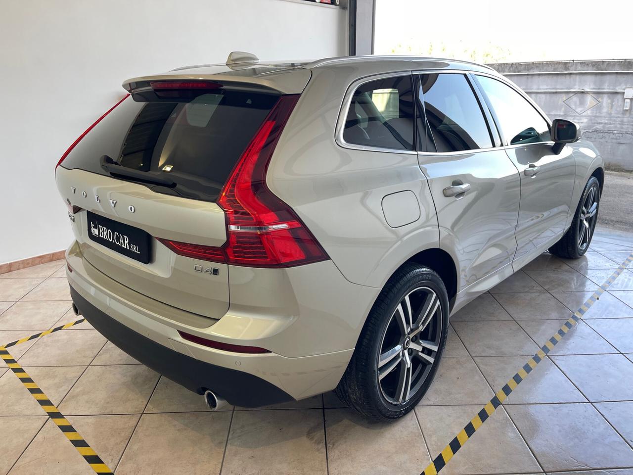 Volvo XC 60 D4 AWD GEARTRONIC MOMENTUM